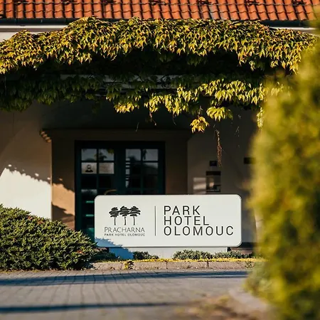 Pracharna Park Hotel