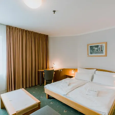 Pracharna Park 4*