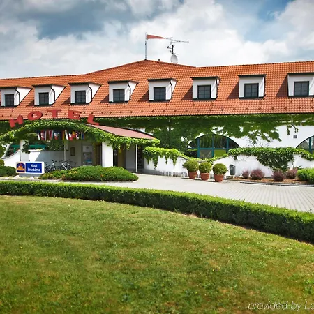 Pracharna Park Όλομουτς
