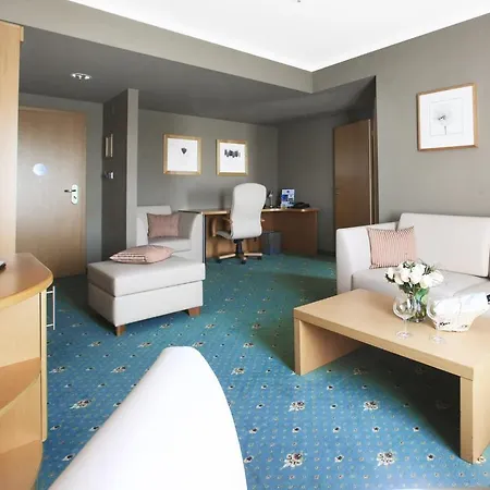 Pracharna Park Hotel 4*