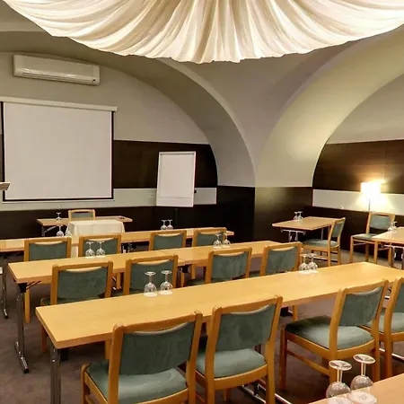 Hotel Prachárna Park 4*