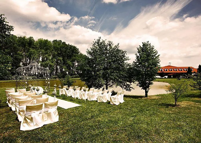 ホテル Pracharna Park