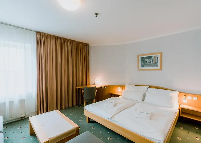 Pracharna Park 4*